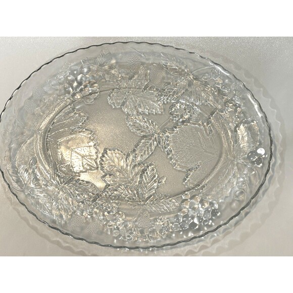 Vintage Oval Glass Serving Platter – Grape & Leaf Pattern – 18"x13.5" – Elegant - Picture 1 of 10